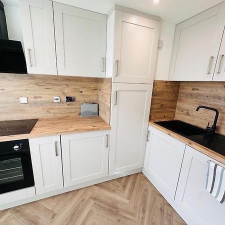 R1 - Private Room In Modern Shared Apartment, Each With Kitchenette, Central Birmingham Eksteriør billede