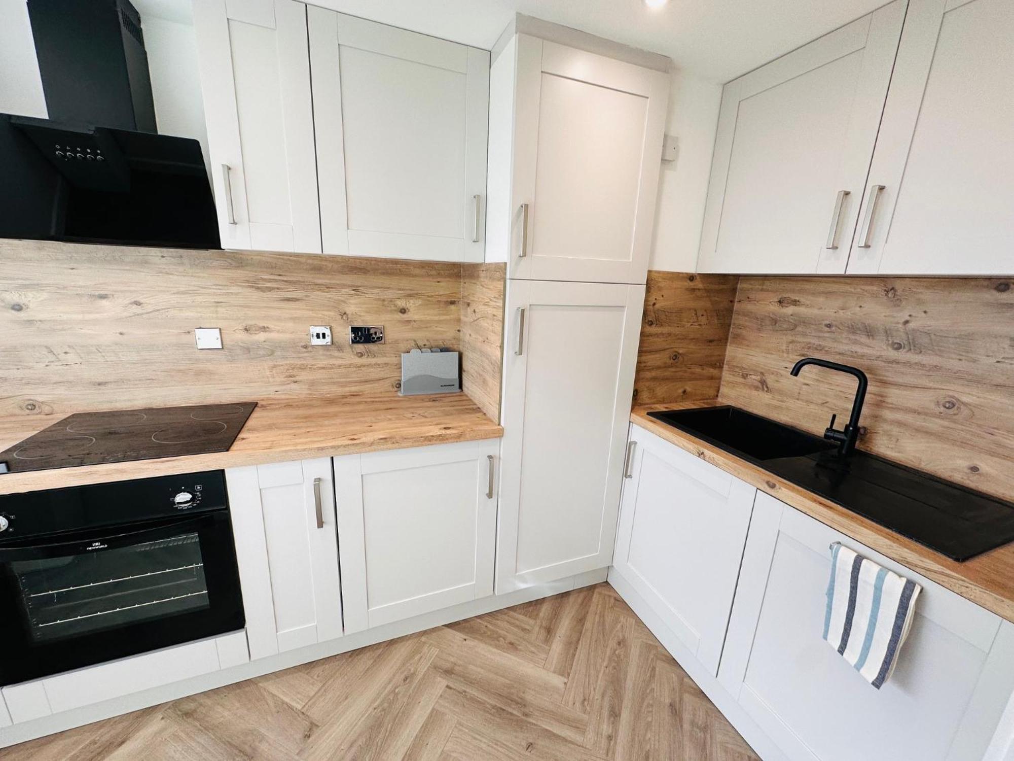 R1 - Private Room In Modern Shared Apartment, Each With Kitchenette, Central Birmingham Eksteriør billede